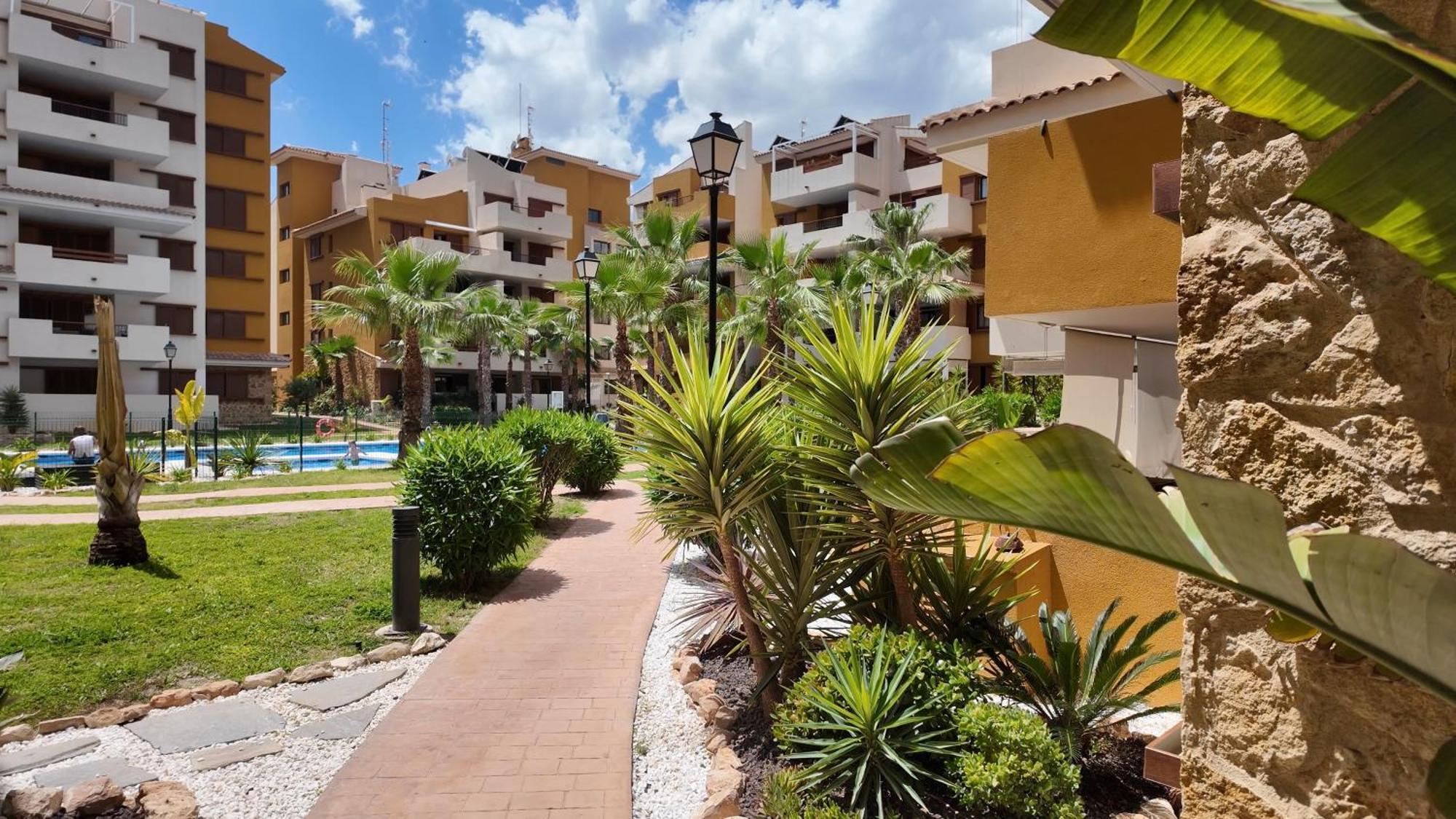 Ferienwohnung Cc8 By Zanis Torrevieja Exterior foto