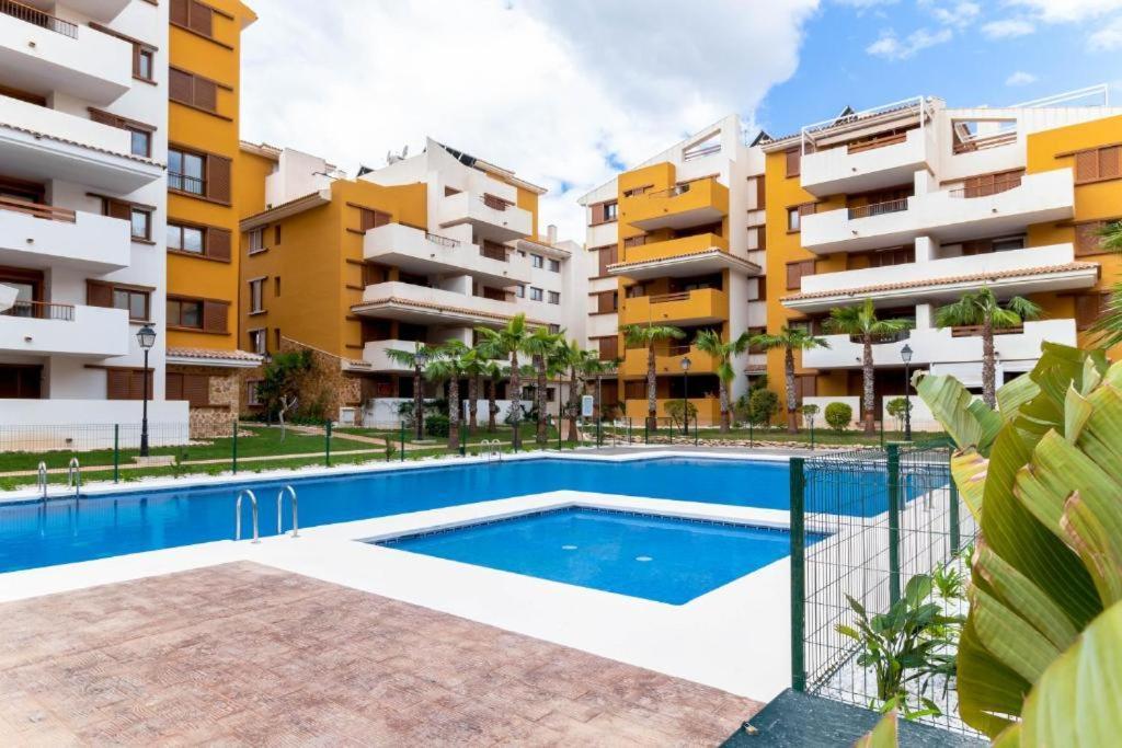 Ferienwohnung Cc8 By Zanis Torrevieja Exterior foto